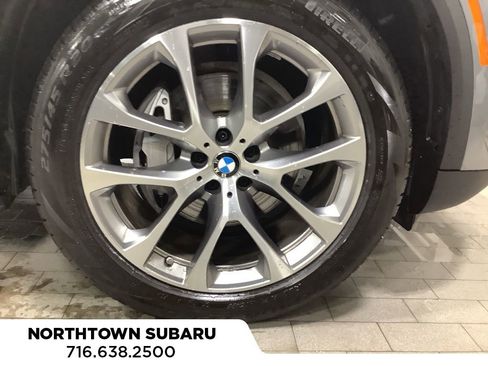 Used 2025 BMW X5 xDrive40i w/ Parking Assistance Package image 24