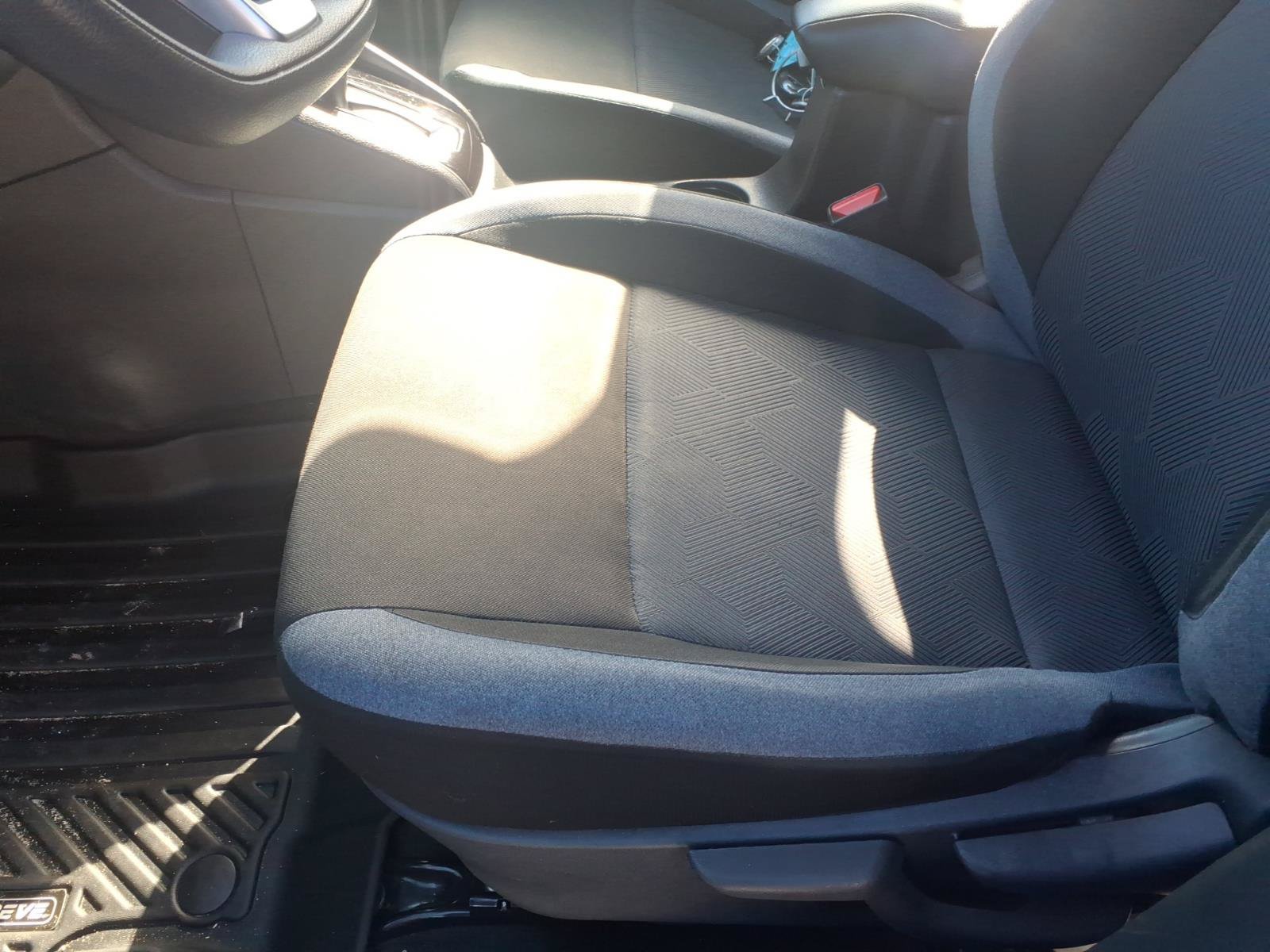 Used 2025 Nissan Versa SV FWD image 14
