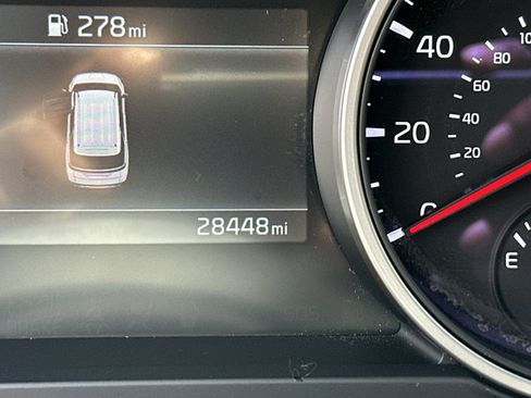 Certified 2024 Kia Carnival LX FWD image 34
