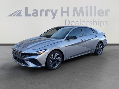 Used 2025 Hyundai Elantra Sport w/ Cargo Package FWD image 1
