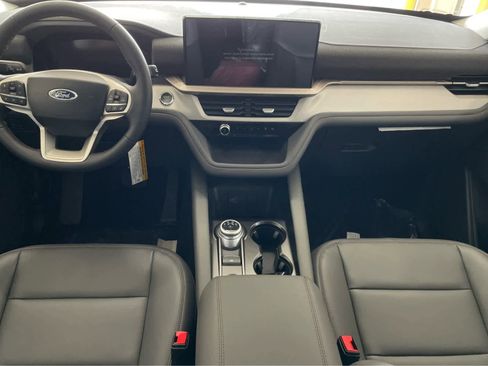 New 2026 Ford Explorer Active w/ Active Comfort Package AWD/4WD image 8