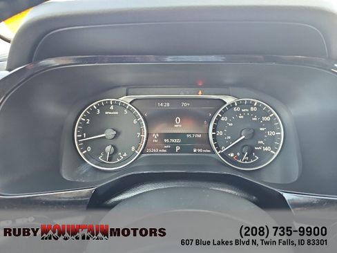 Used 2024 Nissan Pathfinder SV w/ Cargo Package image 14