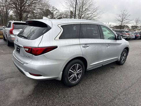 Used 2019 INFINITI QX60 Luxe w/ Essential Package image 7
