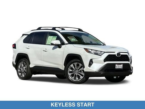 Used 2023 Toyota RAV4 XLE Premium AWD/4WD image 2