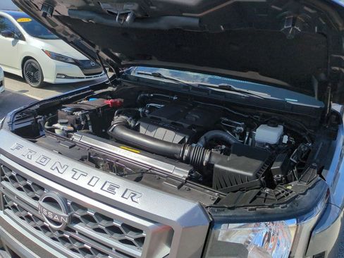 Certified 2023 Nissan Frontier SV AWD/4WD image 42