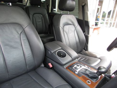 Used 2015 Audi Q7 TDI Premium Plus w/ Premium Plus Package AWD/4WD image 24