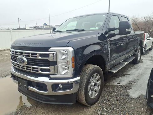 Used 2024 Ford F250 XLT image 5