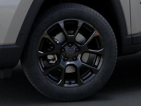 New 2026 Jeep Compass Latitude AWD/4WD image 8