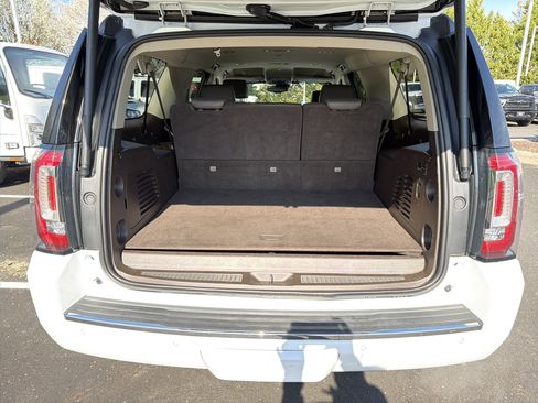 Used 2020 GMC Yukon XL Denali image 32