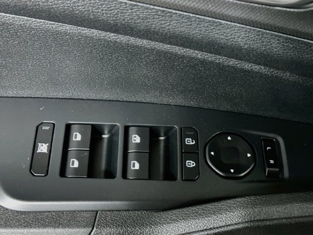 Certified 2026 Kia Sportage LX AWD/4WD image 17