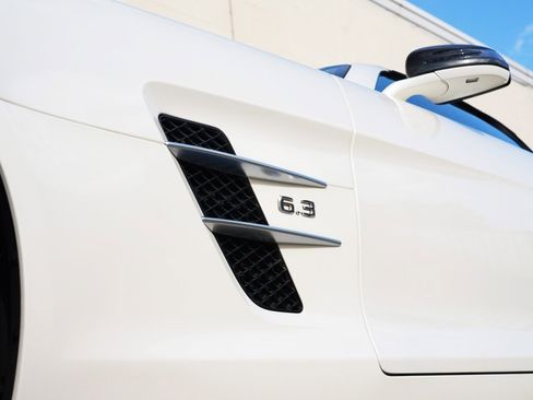 Used 2012 Mercedes-Benz SLS AMG Roadster image 55