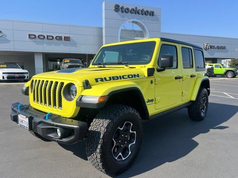 Used 2023 Jeep Wrangler Unlimited Rubicon 4xe w/ Steel Bumper Group AWD/4WD image 3