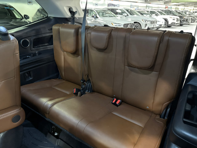 Used 2022 Subaru Ascent Touring AWD/4WD image 25