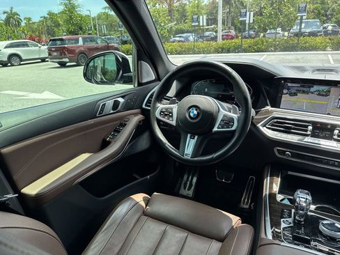 Used 2019 BMW X5 xDrive50i w/ M Sport Package AWD/4WD image 21
