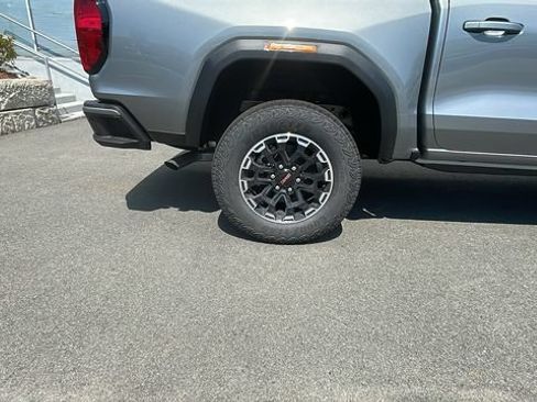 New 2026 GMC Canyon AT4 AWD/4WD image 9