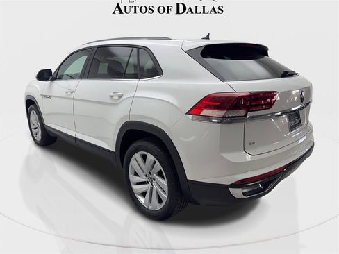 Used 2022 Volkswagen Atlas Cross Sport SE w/ Panoramic Sunroof Package image 9