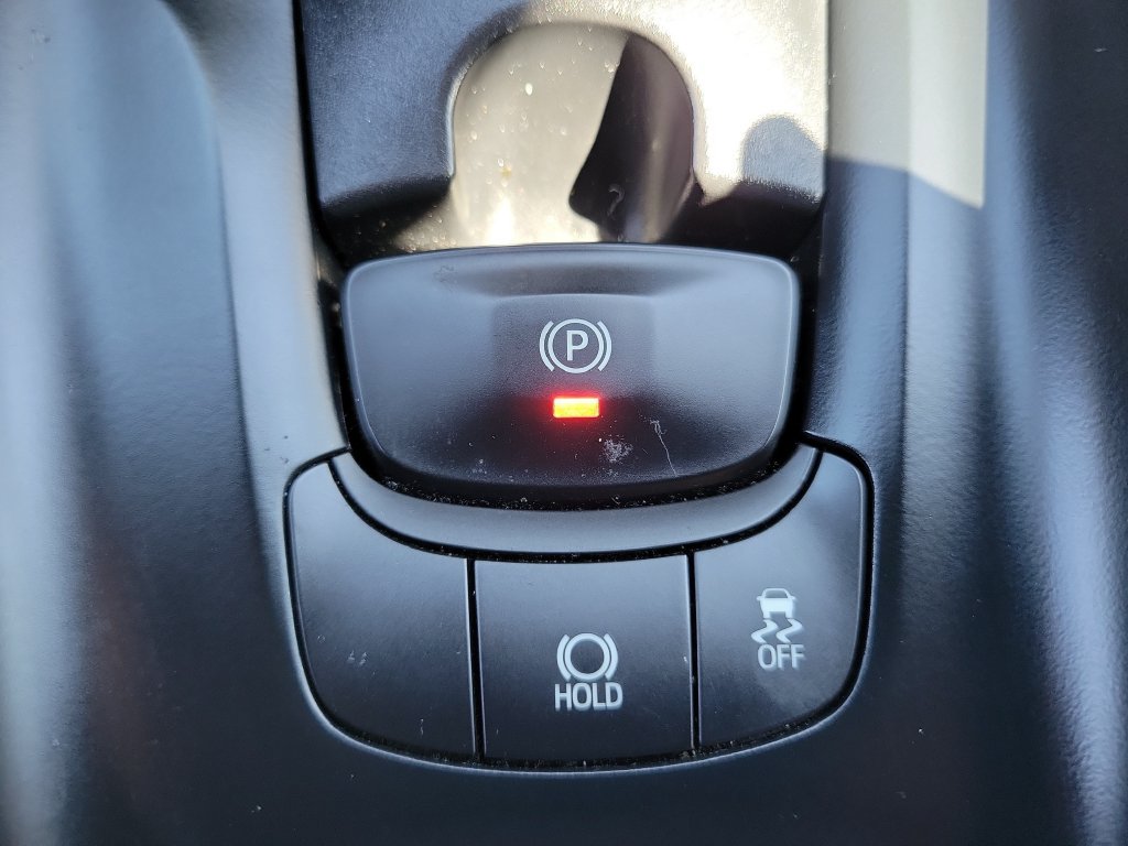 Used 2018 Toyota C-HR XLE FWD image 29