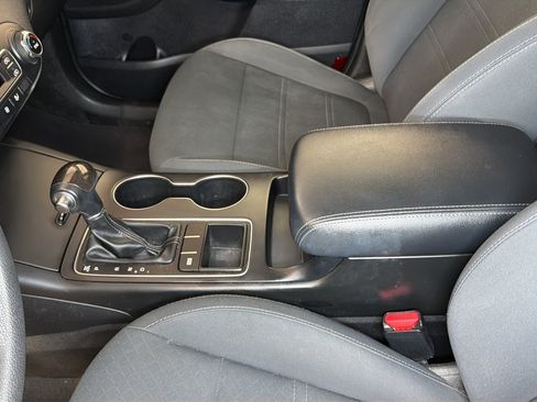 Used 2019 Kia Sorento FWD V6 image 24