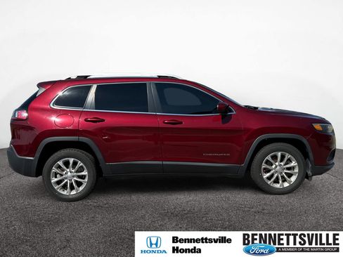 Used 2019 Jeep Cherokee Latitude w/ Popular Appearance Group image 6