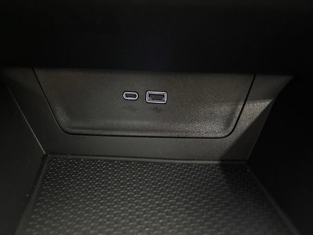 Used 2025 Chevrolet Equinox LT AWD/4WD image 19