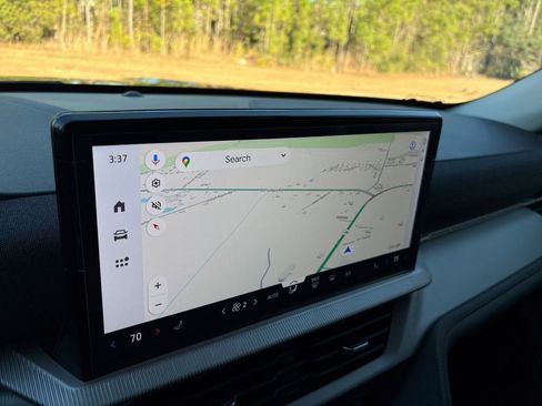 Used 2025 Ford Explorer Active image 28