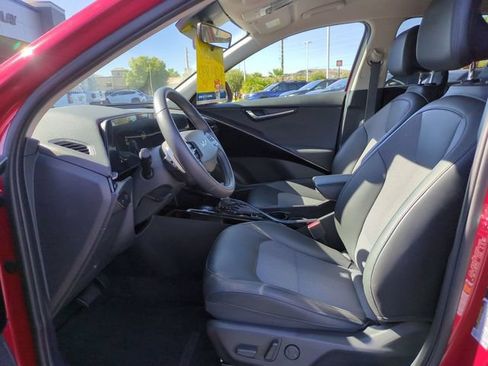 Used 2024 Kia Niro EX FWD image 16