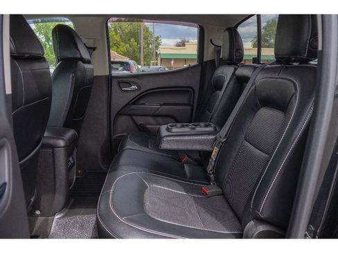 Used 2016 GMC Canyon SLE w/ Nightfall Edition AWD/4WD image 13