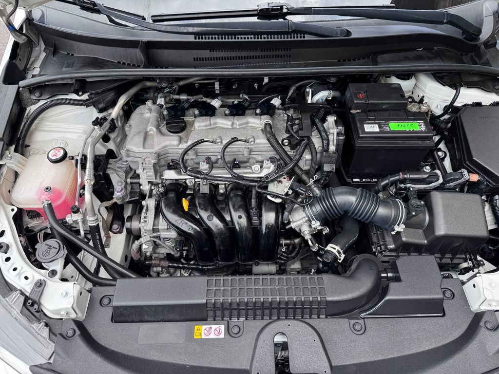 Used 2022 Toyota Corolla LE FWD image 12