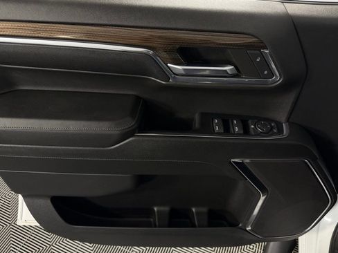 Used 2024 Chevrolet Silverado 1500 LT image 19