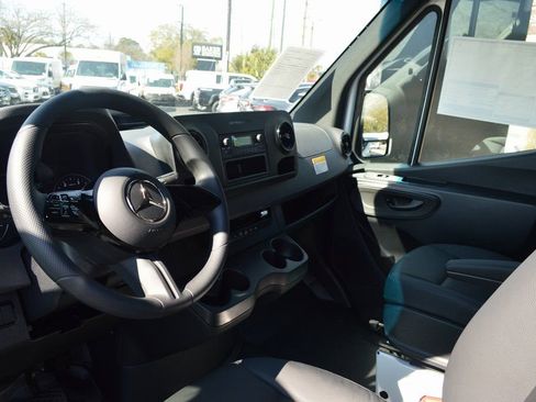 New 2026 Mercedes-Benz Sprinter 2500 image 17
