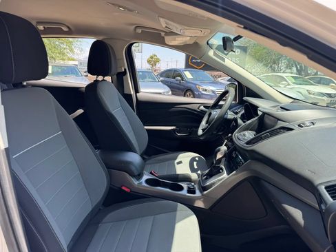 Used 2013 Ford Escape SE FWD image 31