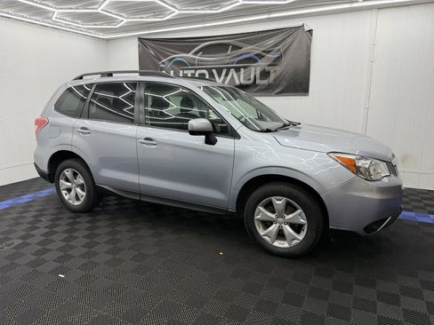 Used 2016 Subaru Forester 2.5i Premium AWD/4WD image 2
