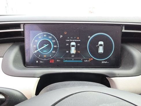 Used 2024 Hyundai Tucson Limited image 17