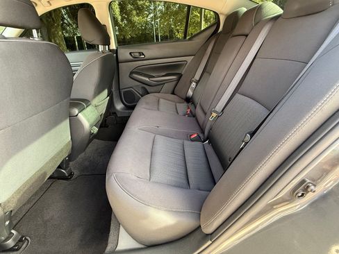 Used 2025 Nissan Altima 2.5 SV FWD image 30