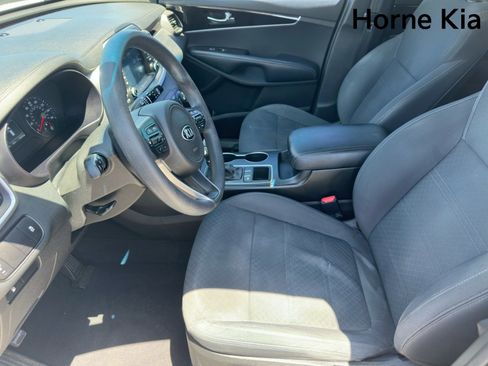 Used 2018 Kia Sorento FWD image 9