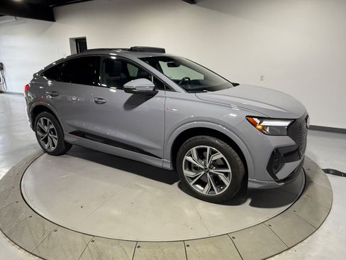 Used 2024 Audi Q4 e-tron Premium w/ Convenience Package AWD/4WD image 7