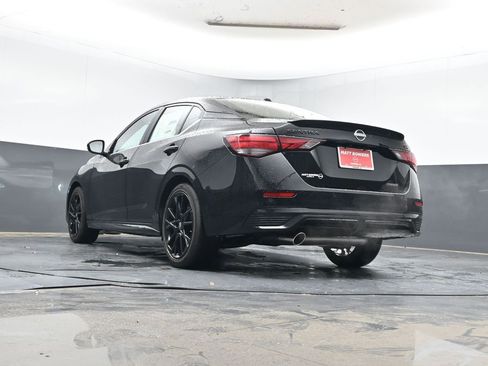 New 2025 Nissan Sentra SR w/ Midnight Edition image 17