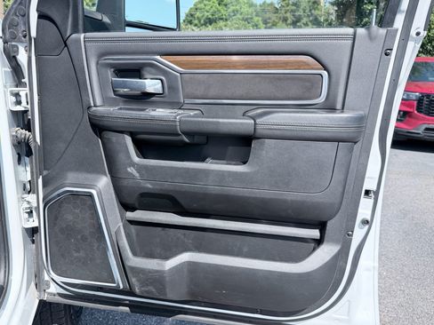 Used 2024 RAM 2500 Laramie AWD/4WD image 29