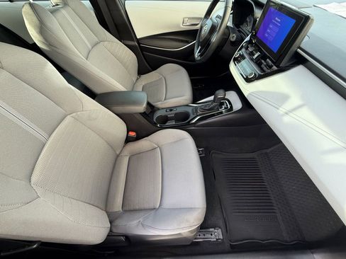 Certified 2025 Toyota Corolla SE image 35