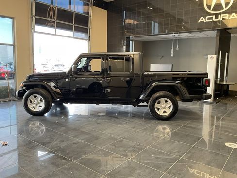 Used 2021 Jeep Gladiator Sport image 5