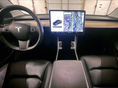 Used 2020 Tesla Model 3 Standard Range Plus image 14