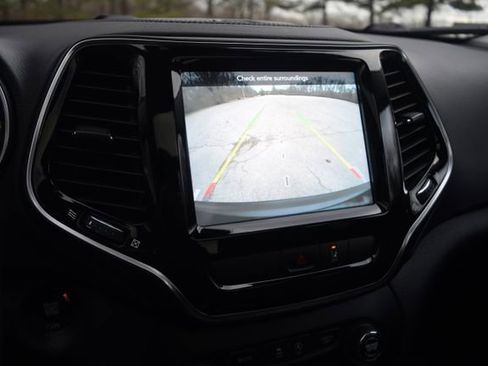 Used 2022 Jeep Cherokee Limited AWD/4WD image 10