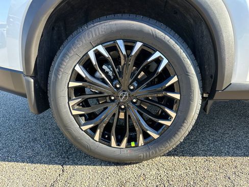 New 2026 Nissan Rogue SV FWD image 17