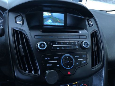 Used 2017 Ford Focus SE image 28