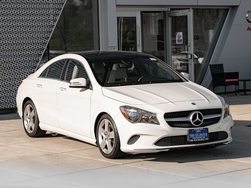 Used 2017 Mercedes-Benz CLA 250 4MATIC image 2