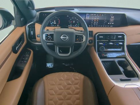 Certified 2025 Nissan Armada Platinum Reserve AWD/4WD image 12
