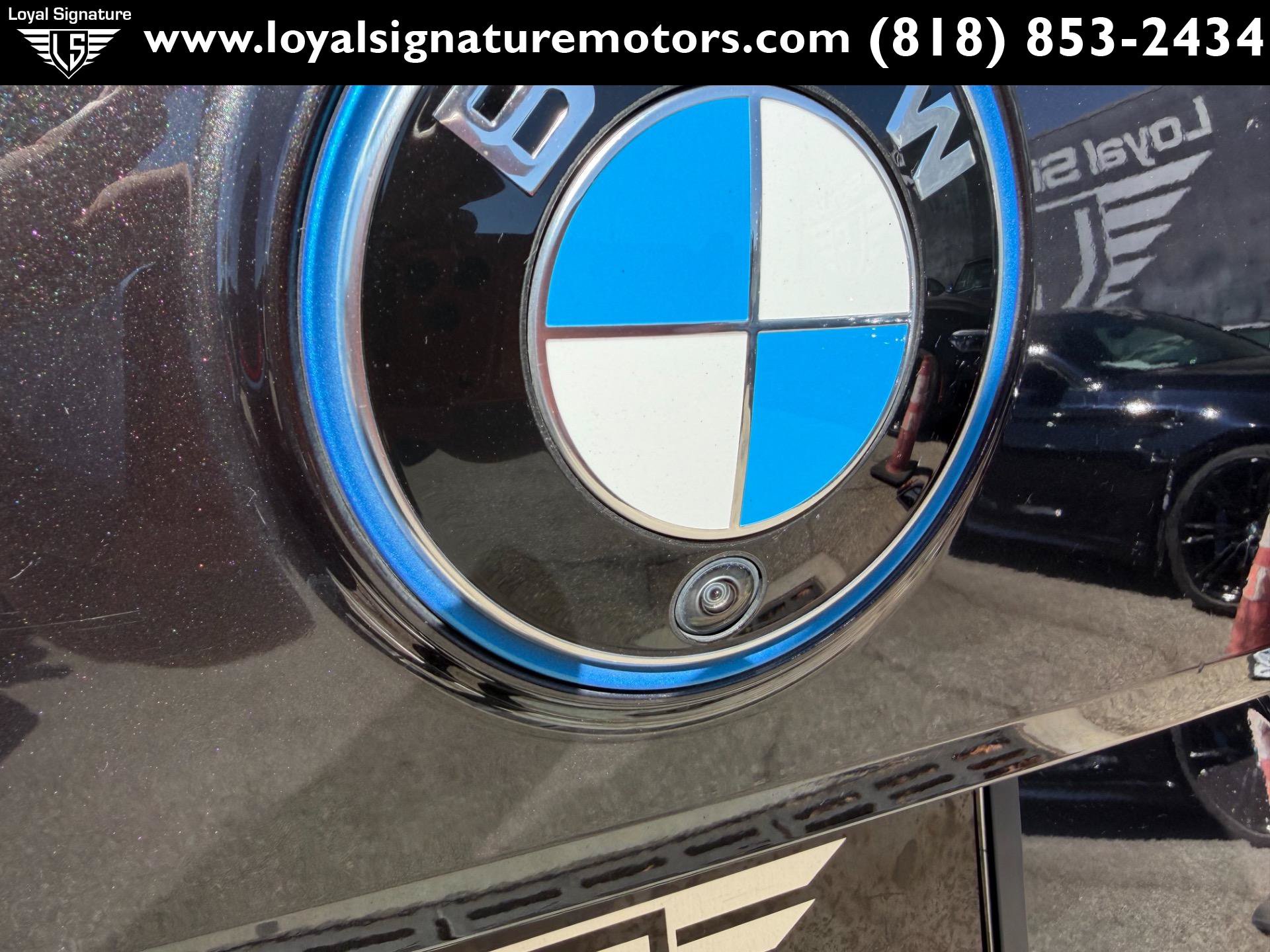 Used 2024 BMW iX xDrive50 w/ Premium Package AWD/4WD image 12