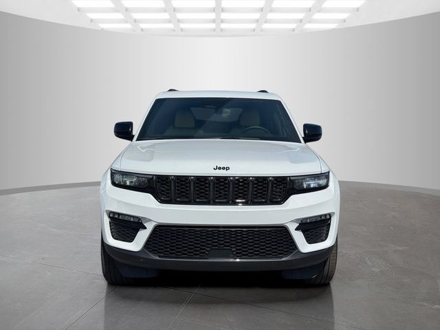 Certified 2024 Jeep Grand Cherokee Limited w/ Black Appearance Package AWD/4WD image 2
