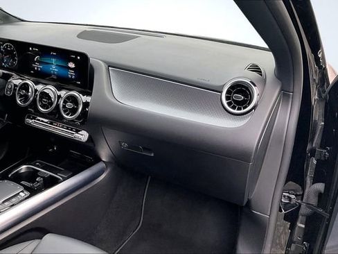 Used 2023 Mercedes-Benz GLA 250 4MATIC image 25