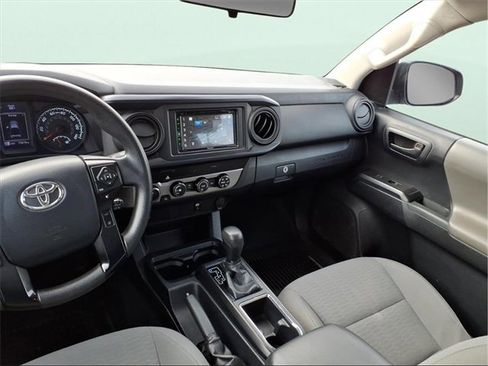 Used 2019 Toyota Tacoma SR image 9